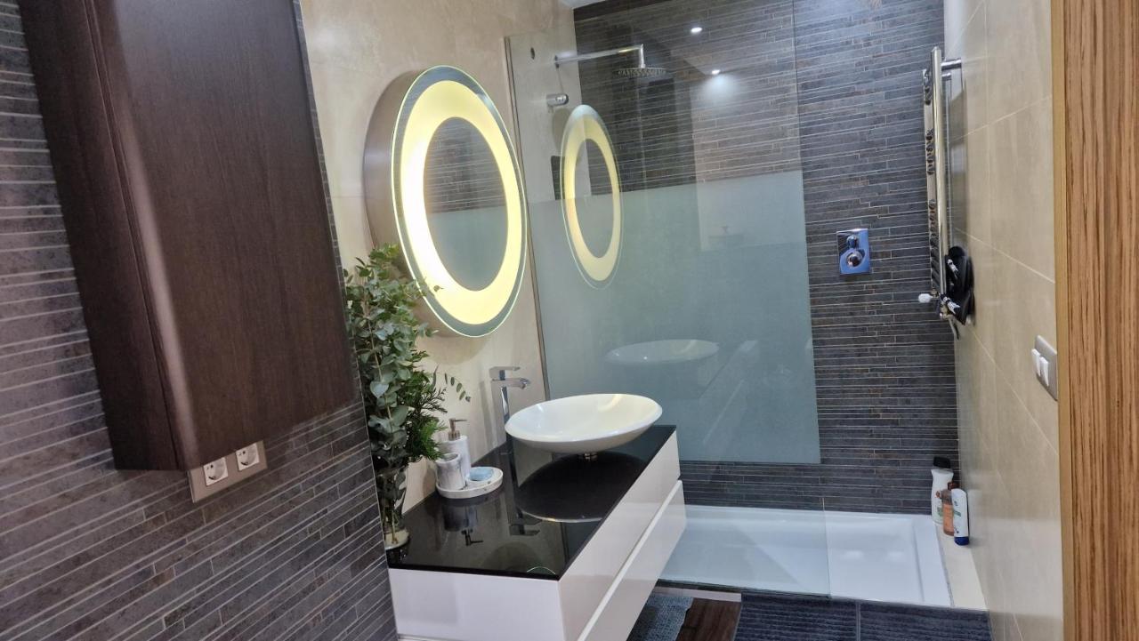 Atico De Lujo Con Jacuzzi Climatizado En Terraza Lejlighed Elche Eksteriør billede