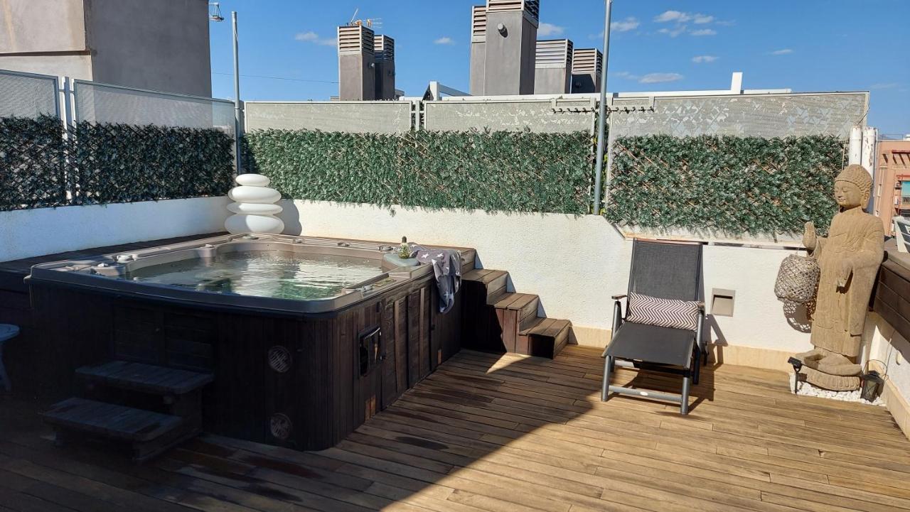 Atico De Lujo Con Jacuzzi Climatizado En Terraza Lejlighed Elche Eksteriør billede